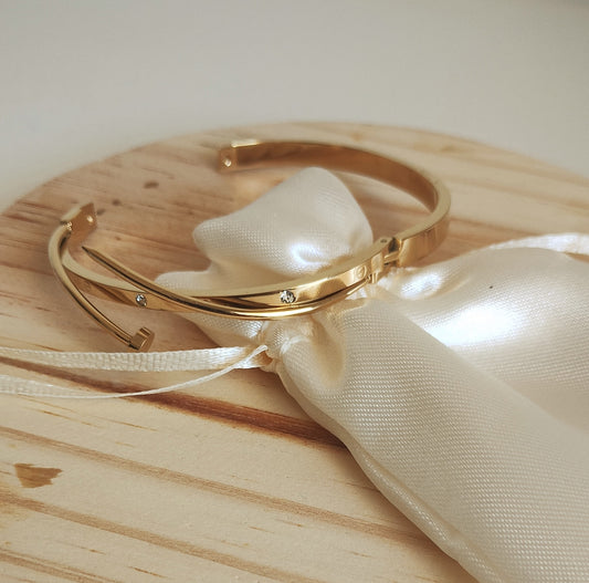 Bracelete Prego com Zircônias, linha Gold.