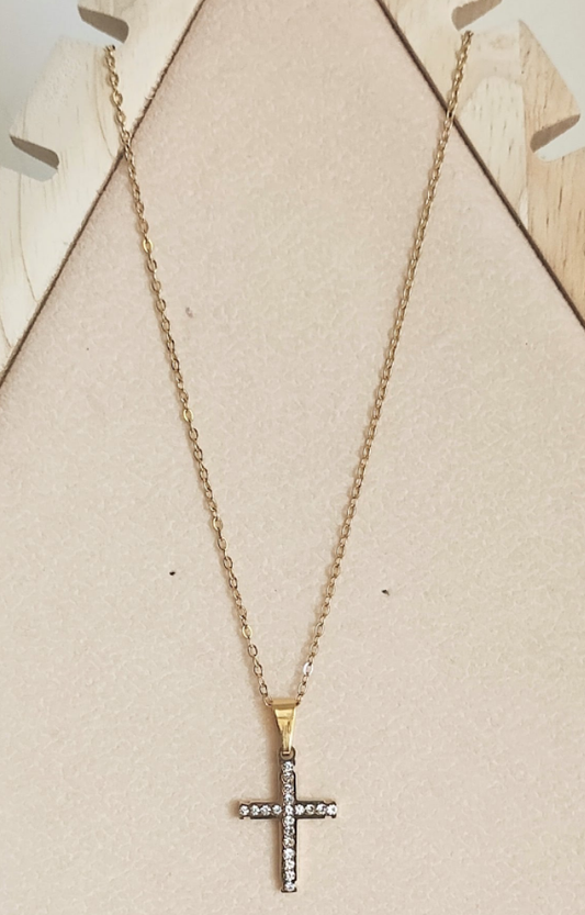 Colar e crucifixo cravejado em zircônias linha Gold